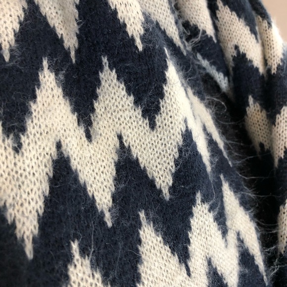 Solddd Outtt - Picture 3 of 3